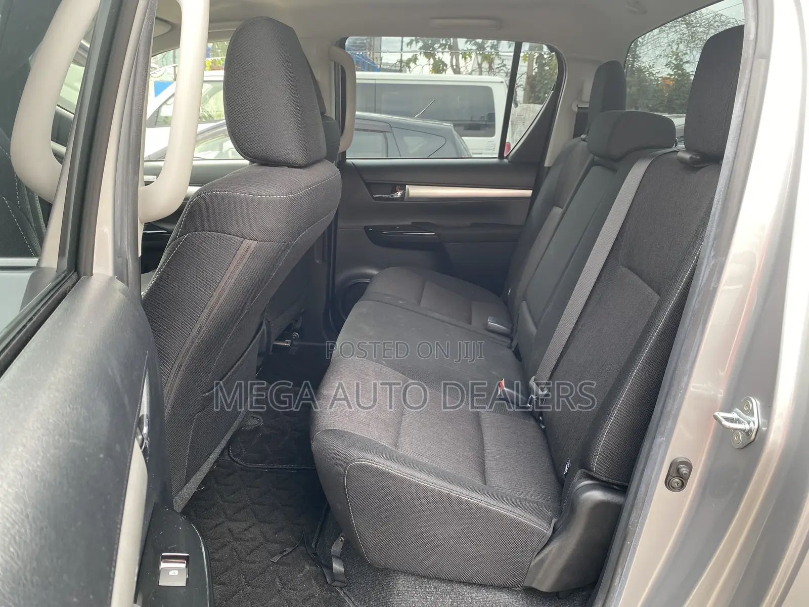 Toyota Hilux 2018 Silver