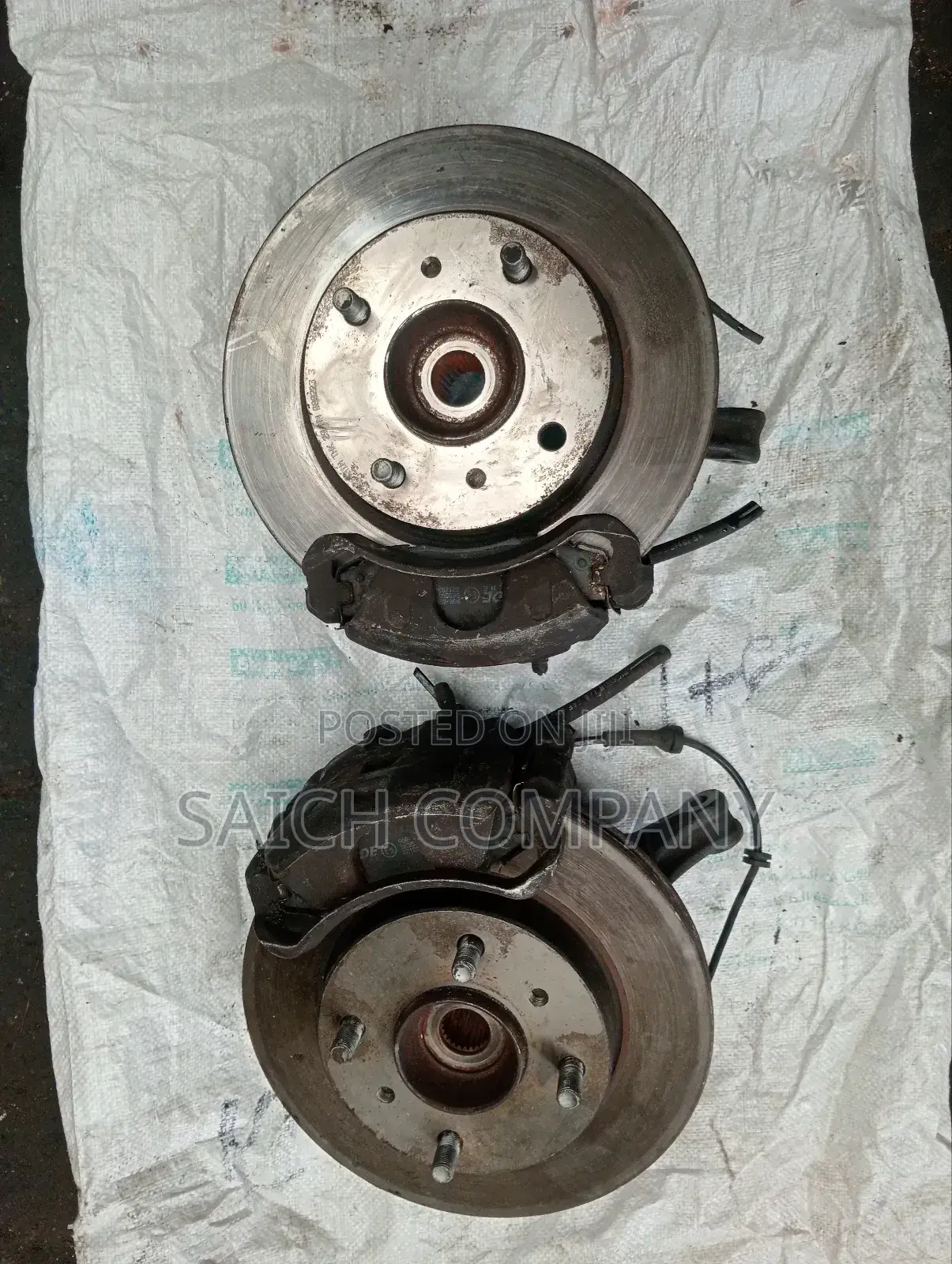 Nissan B15 Front Wheel Hubs