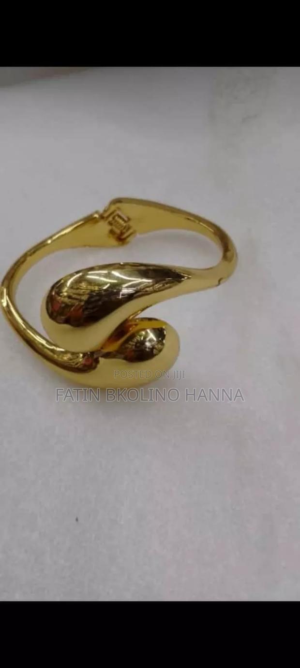 Classy Bangle - main view