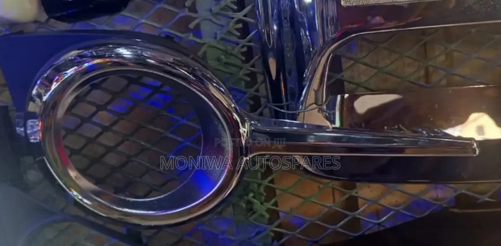 Chrome Fog Light Cover Toyota Vanguard