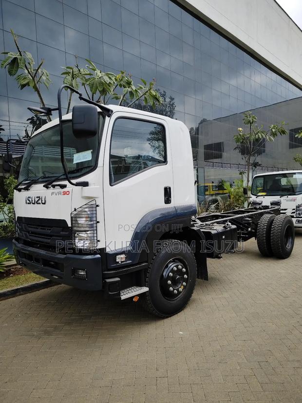 Brand New Isuzu FVR90 Cab Chassis - thumbnail 3