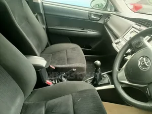 Toyota Corolla Fielder 2018 Silver
