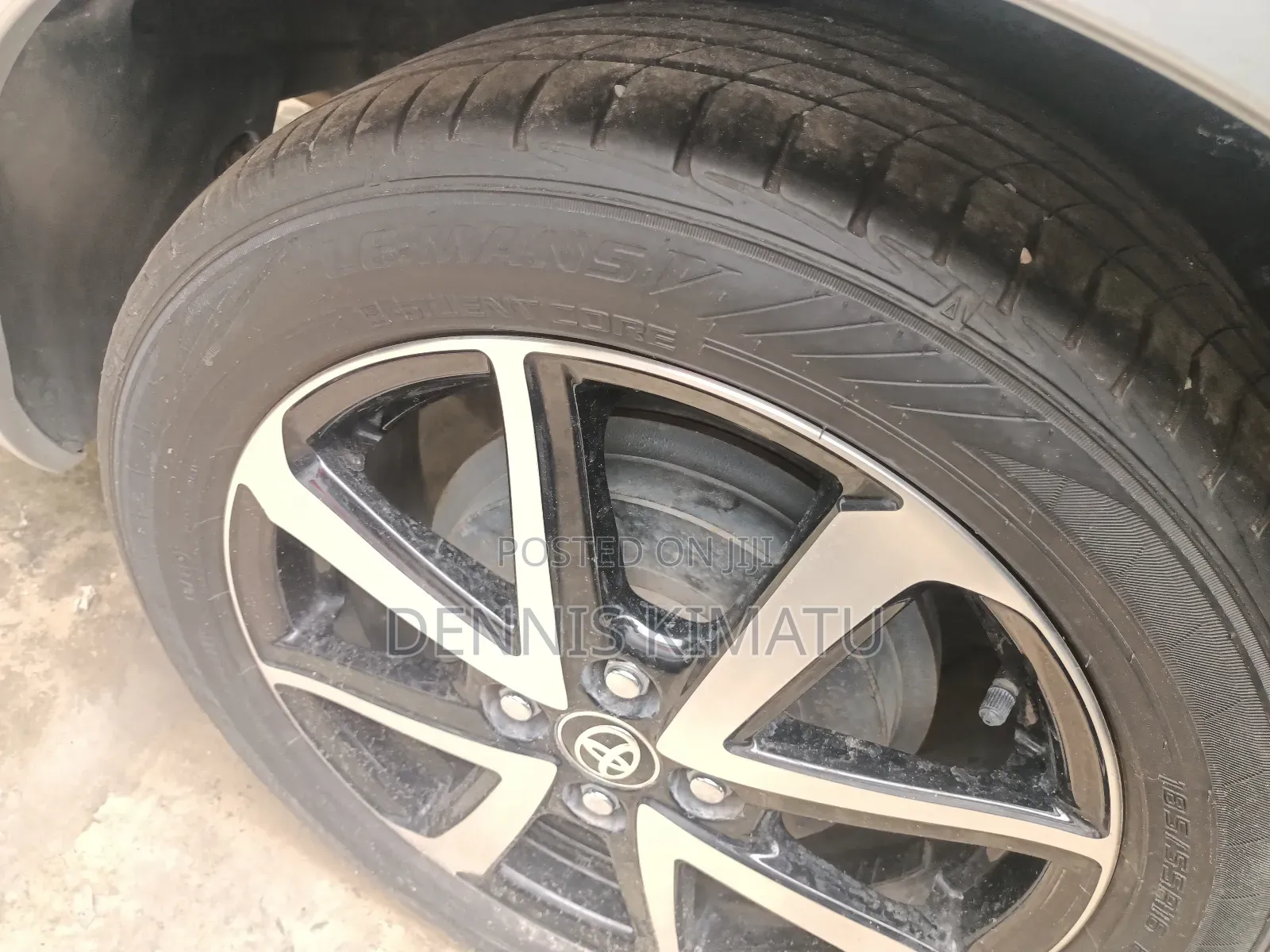 Toyota Corolla Fielder 2018 Silver