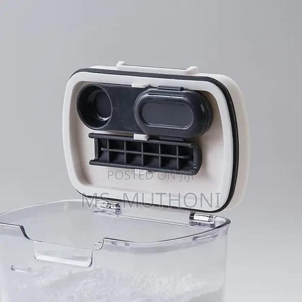 4pcs Airtight Storage Containers With Spoons - thumbnail 4