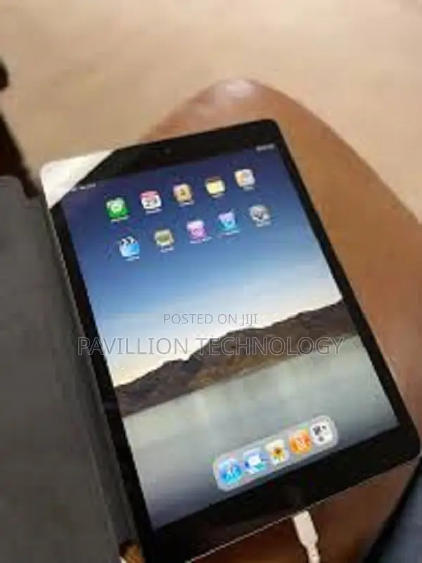 New Apple iPad 10.2 (2020) Wi-Fi 64 GB Gray