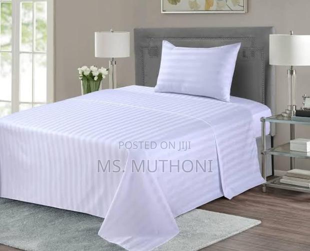 6*7 Cotton Bedsheets 1 Fitted *( All Round)* 2 Flat 2
