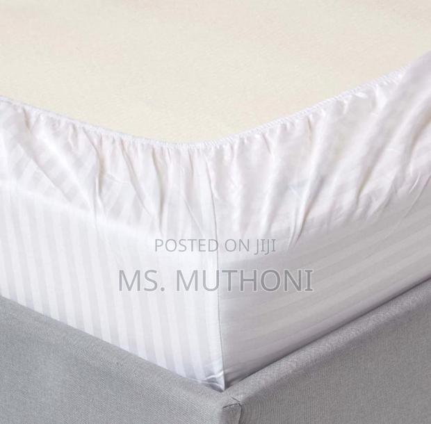 6*7 Cotton Bedsheets 1 Fitted *( All Round)* 2 Flat 2 - thumbnail 3