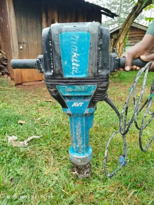 Demolishing Hammer Makita Hm1812 Heavy Duty Original
