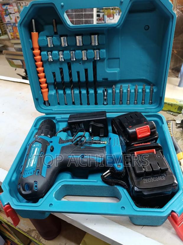 Rechargeable Makita Drill 21v - thumbnail 2