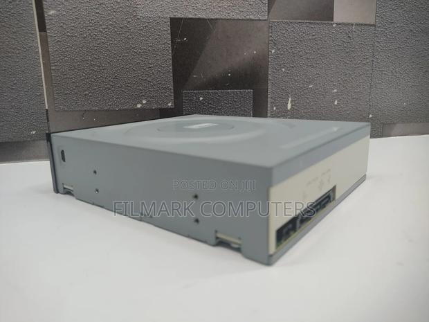 Desktop SATA CD/DVD-RW Rewritable Optical Drive - main view
