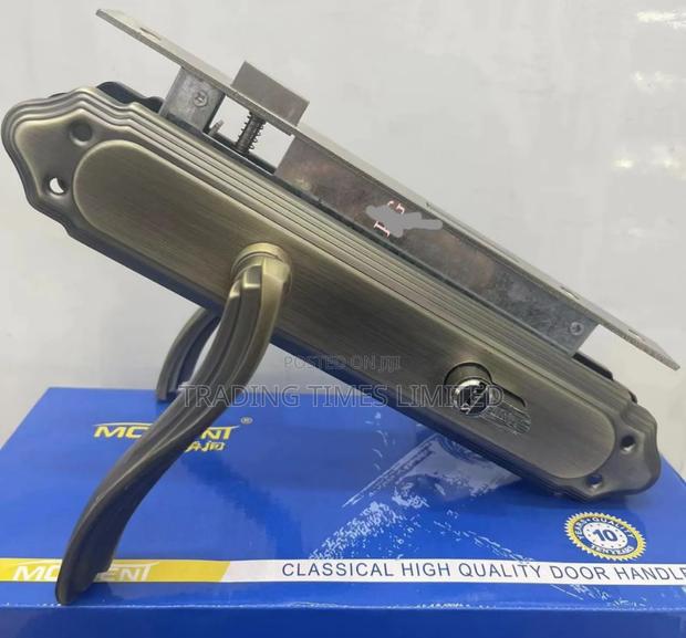 Moment Big Door Lock - main view