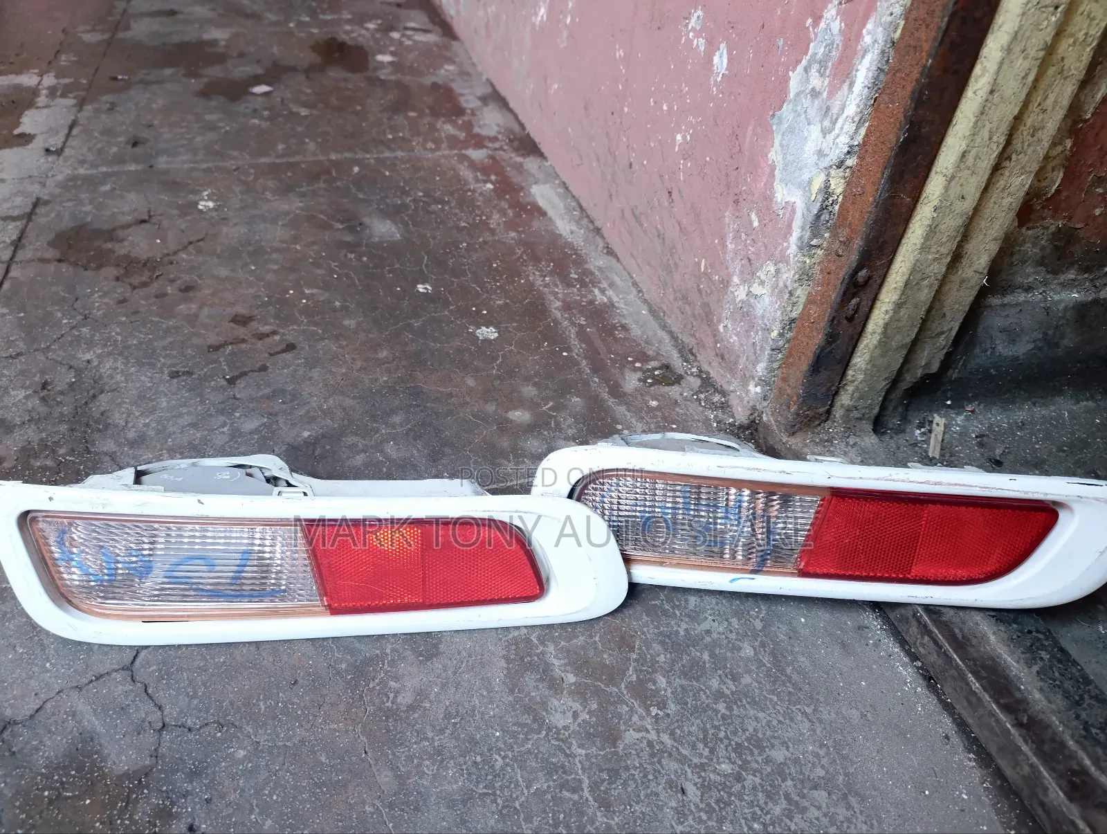 Outlander Back Bumper Reflectors