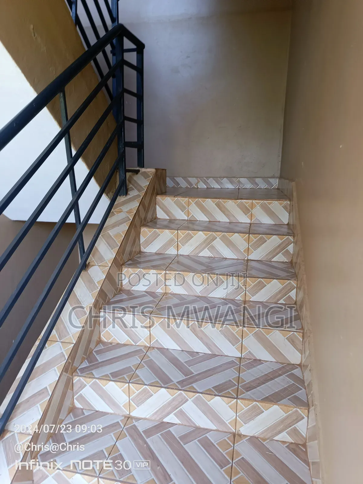 2bdrm Block of Flats in Ruaka Estate Bypass for sale