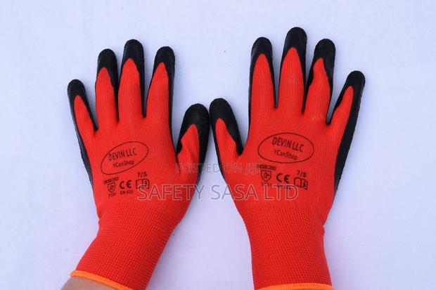 Construction Work Safety Gloves - thumbnail 3