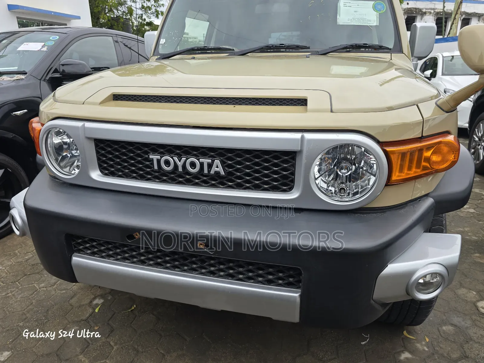 Toyota FJ Cruiser 2017 Beige