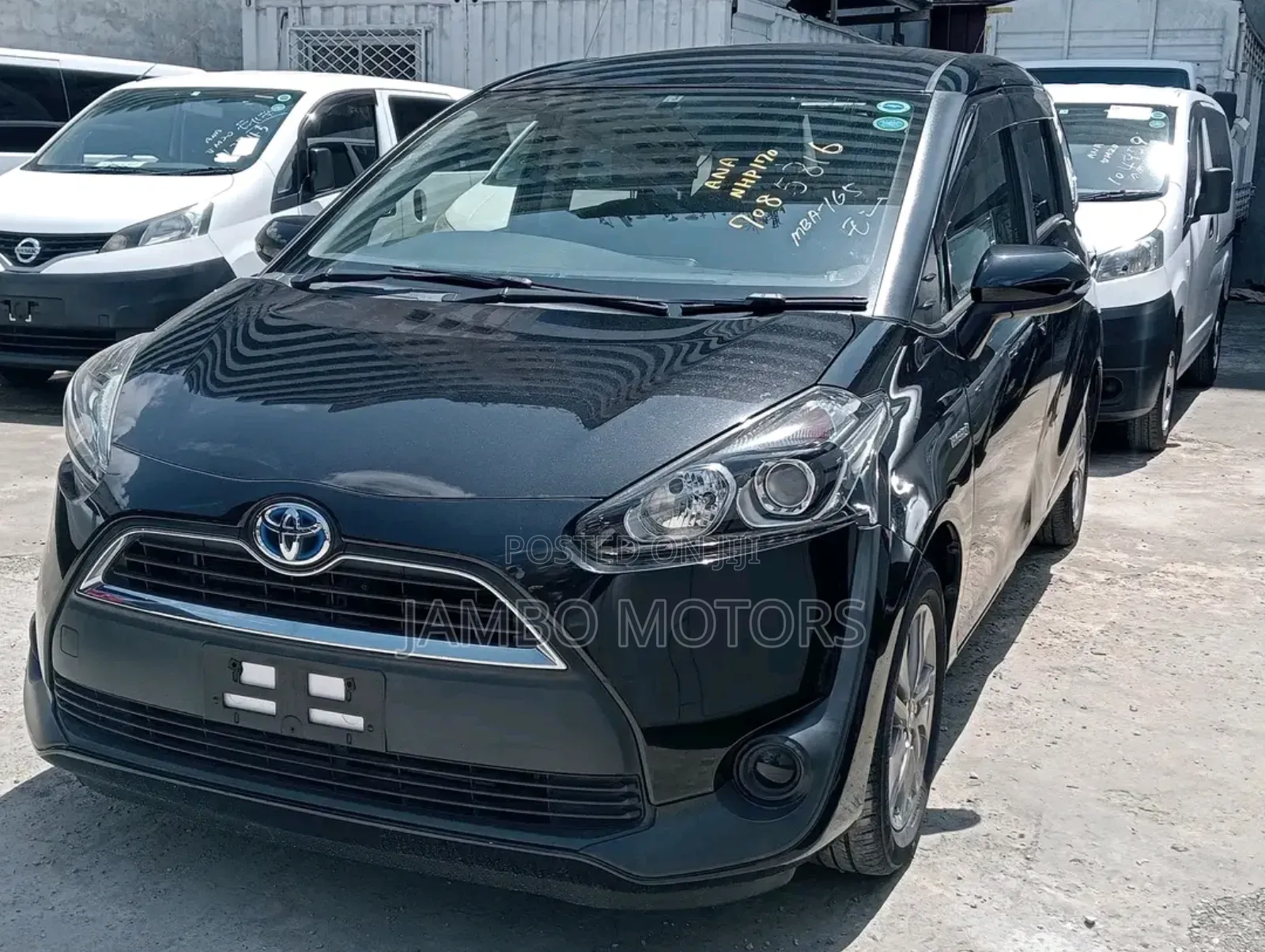 Toyota Sienta 1.5 Hybrid FWD 2017 Black