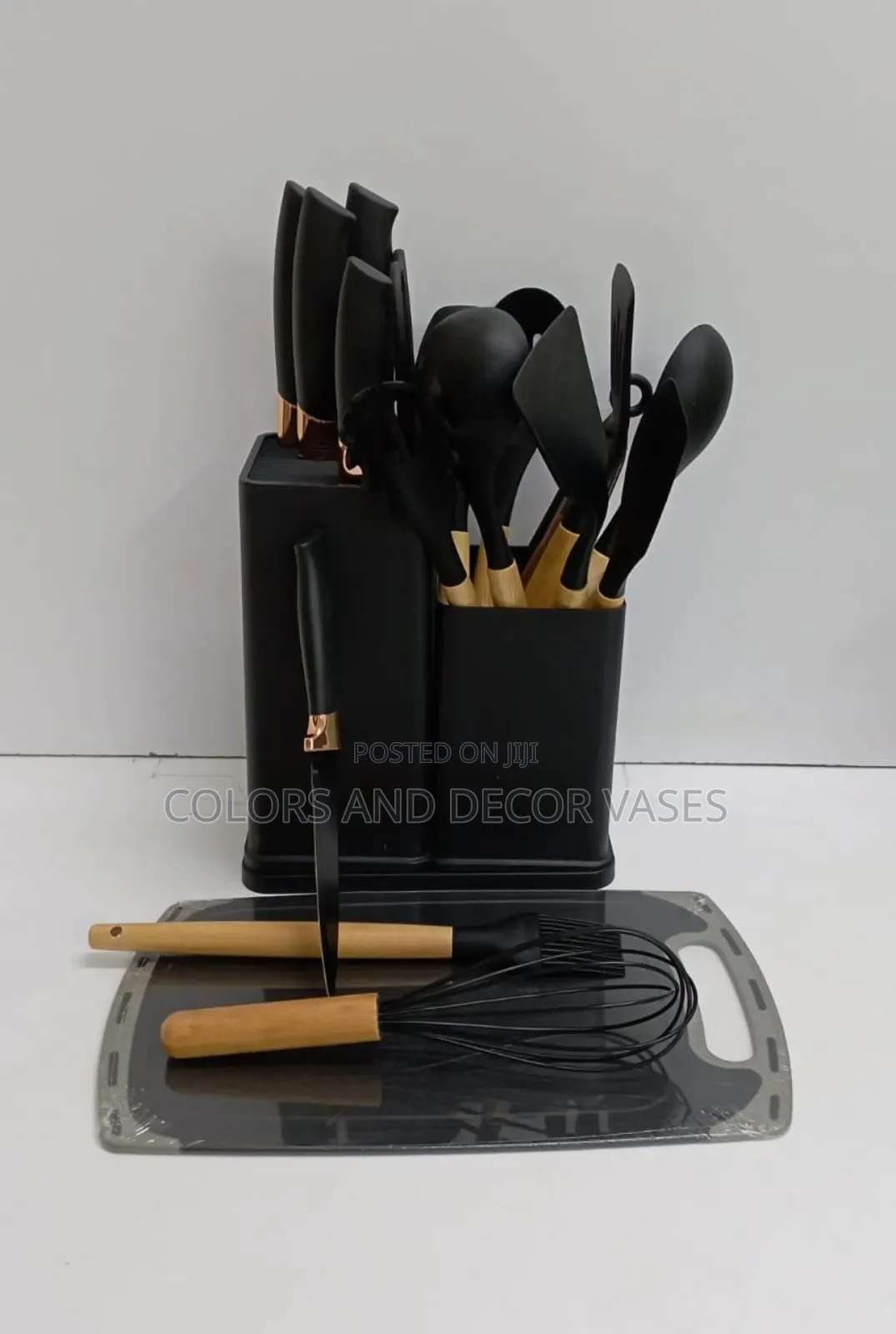 Cutlery Set 3500; 19 Pieces