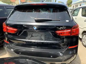 BMW X1 xDrive28i AWD 2017 Matt Black