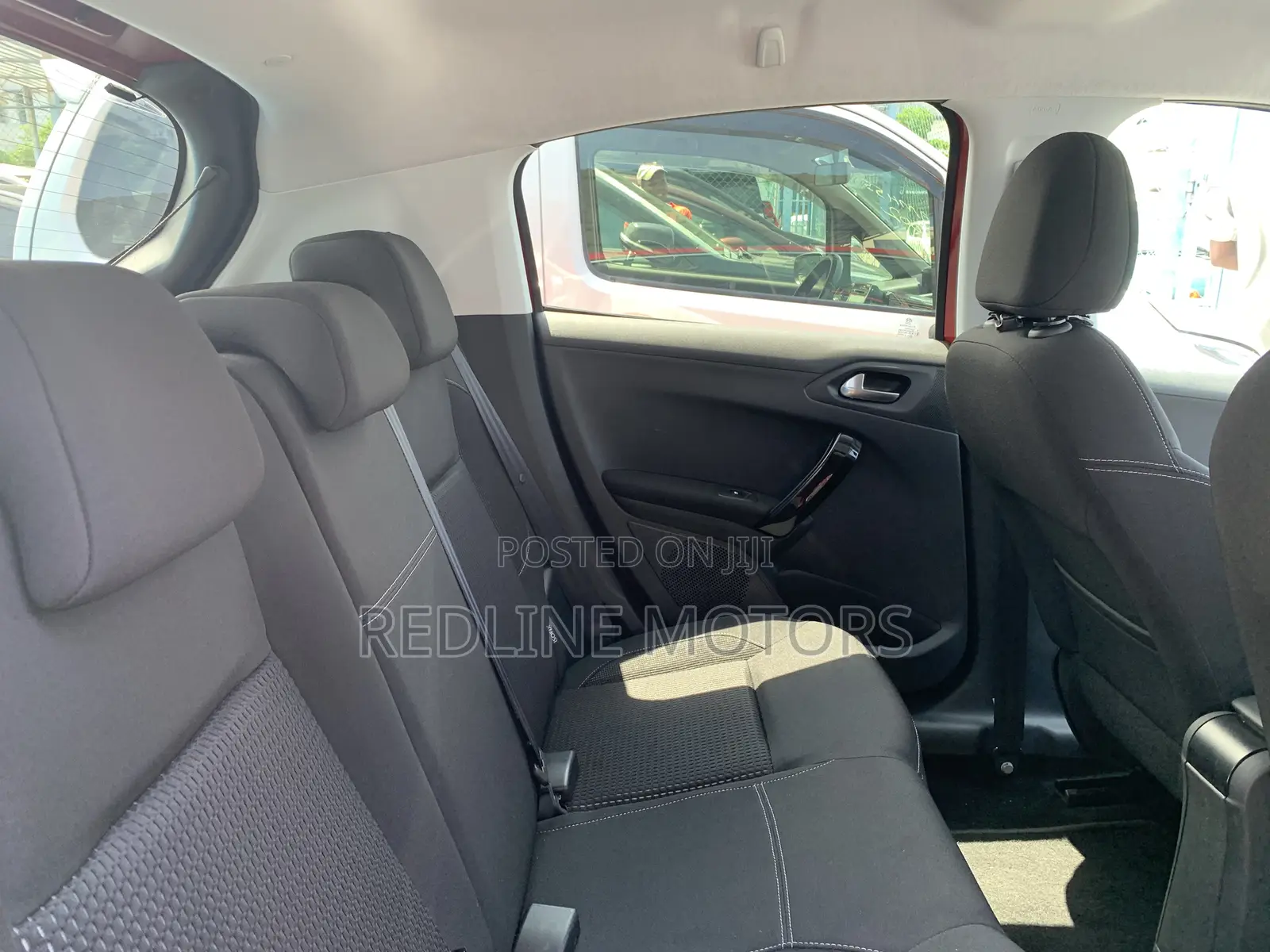 Peugeot 208 2017 Red