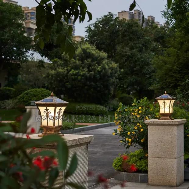 Solar Outdoors Gate Light - thumbnail 2