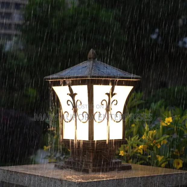 Solar Outdoors Gate Light - thumbnail 4