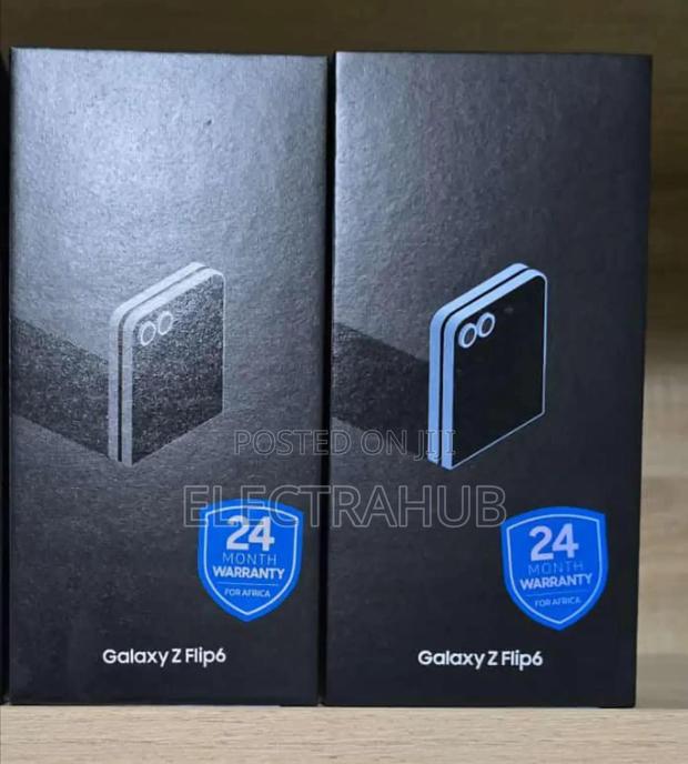 New Samsung Galaxy Z Flip6 256 GB Black - thumbnail 2