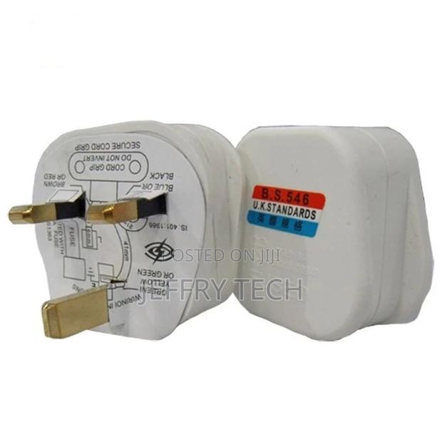 UK 3 Pins AC Electrical Rewireable Top Plug Fused Socket Out - main view