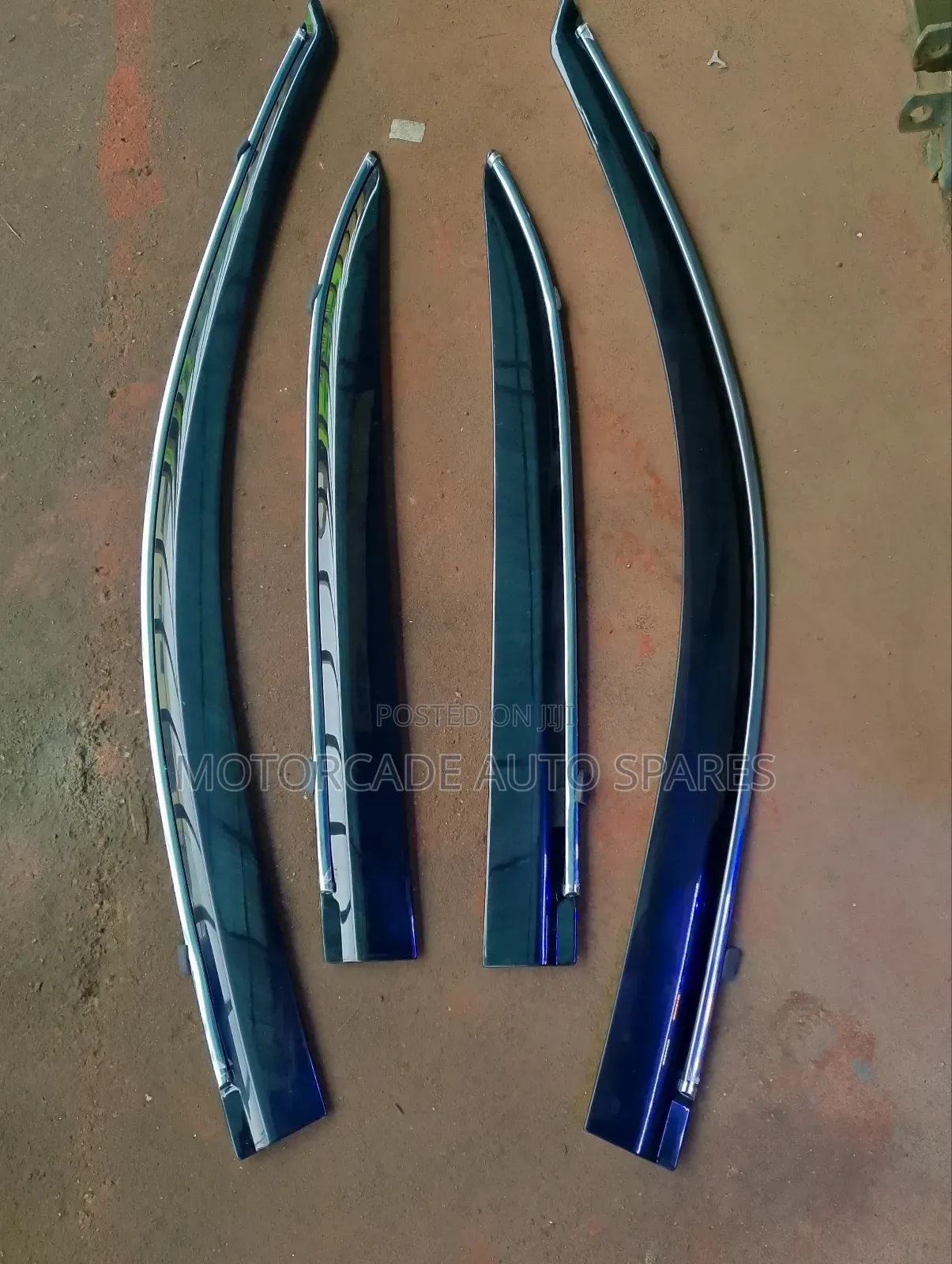 Toyota Fielder 161 2013/2014 Windbreakers