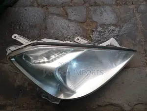 Allion 2002 Headlight