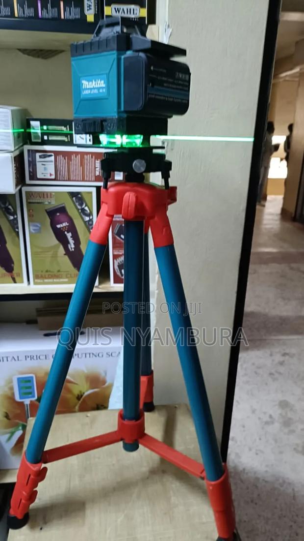 Makita Laser Level With Stand.