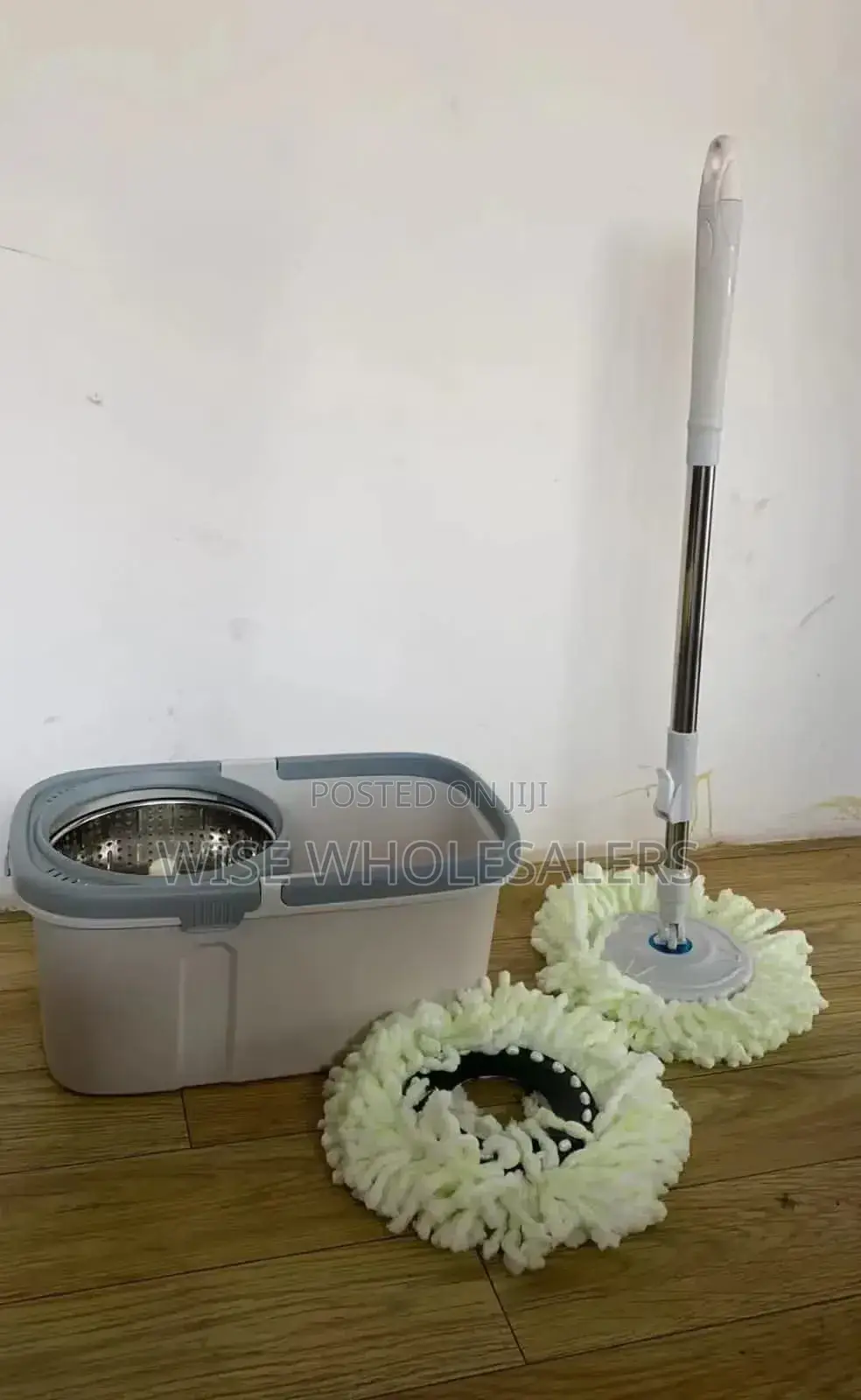 *Heavy Duty 360 Degree Rotating Mop With A Bucket*