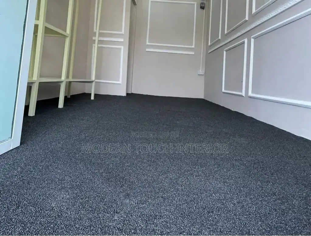 Charcoal Grey Wall to Wall Carpet