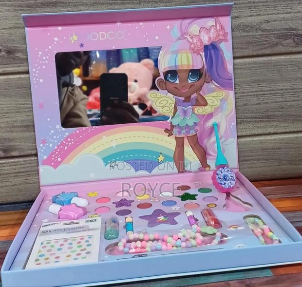 29 in 1 Make Up Kit - thumbnail 3