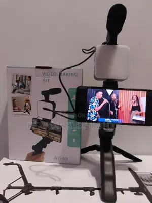 Vlogging Kit.Trending Vlogging Kit With Adjustable Tripod