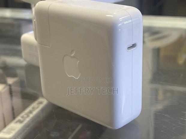 Genuine Apple 67W USB-C Power Adapter - A2518 MKU63AM/A Grad