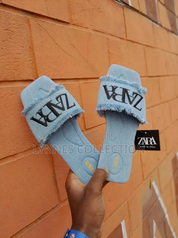 Zara Slides - thumbnail 2