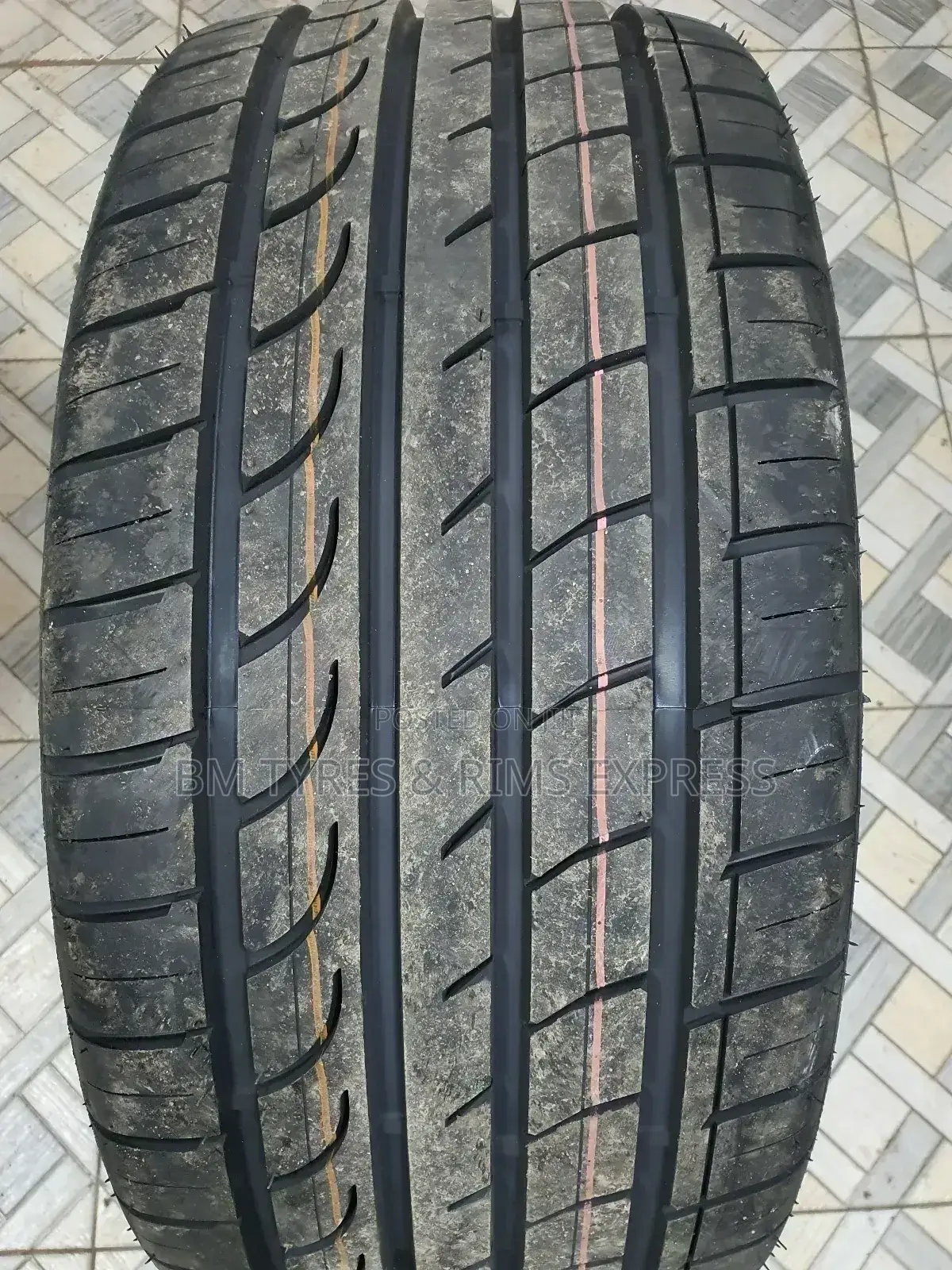 245 /40 R18 Lenstone Tyres