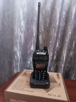 Professional Walkie Talkie Radio Uv 82