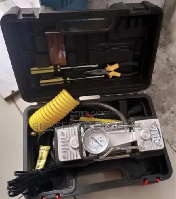 Portable Car Air Compressor With 2 Cylinder/ Tyres Inflator