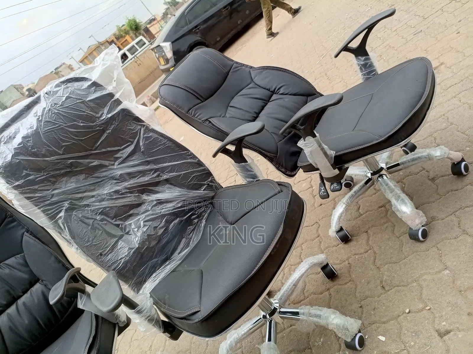 C35; Chair (Office Chair)