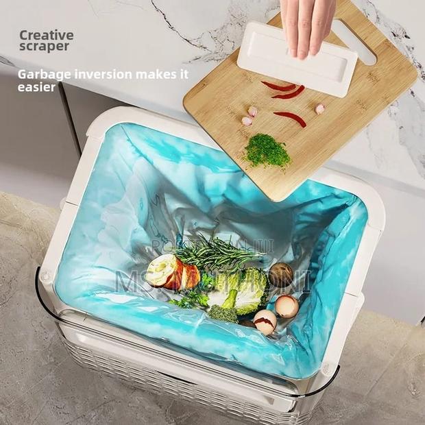 Wall Mounted Kitchen Trash Can - thumbnail 6