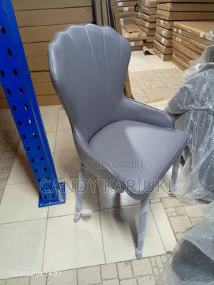 Spacious Dining Chair