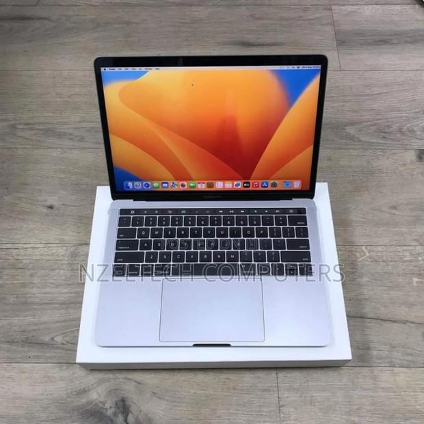 Laptop Apple MacBook Pro 2017 16GB Intel Core I5 SSD 256GB - main view