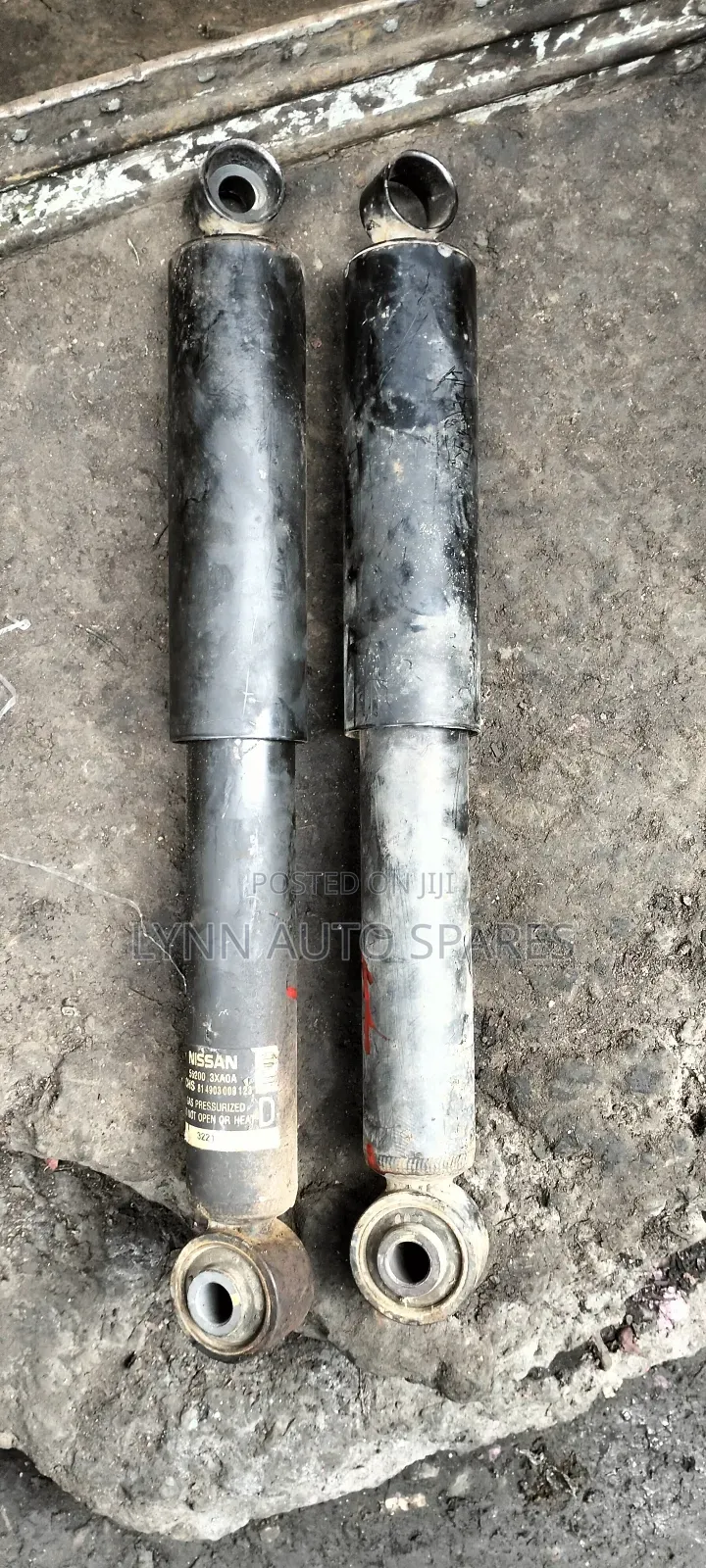 Nissan ZD30 Caravan Rear Shock Ex Japan