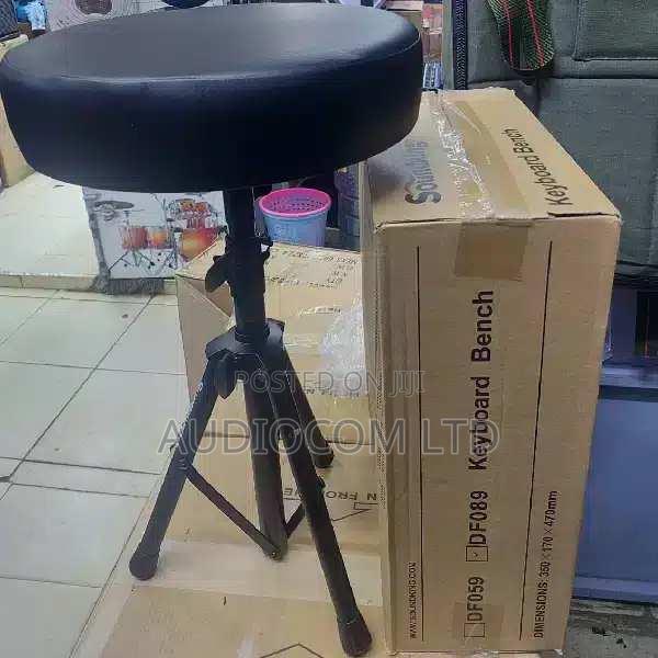 Soundking Keyboard Bench - main view