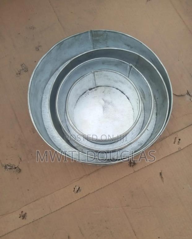Circular Bakery Tins