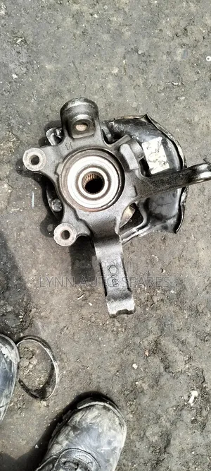 Nissan B15 Front Hub