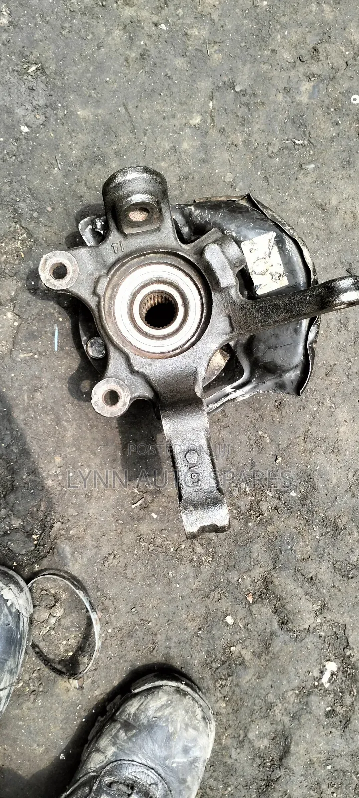 Nissan B15 Front Hub
