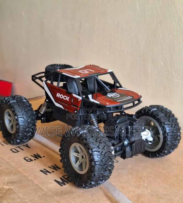 RC Car 4WD 1:18 Monster Truck Rock Crawler 2.4G Remote