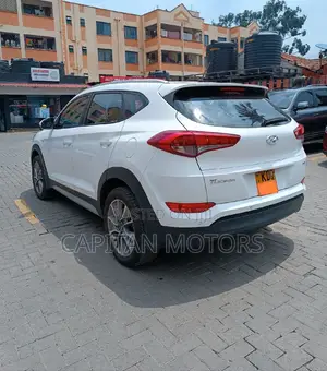 Hyundai Tucson 2017 White